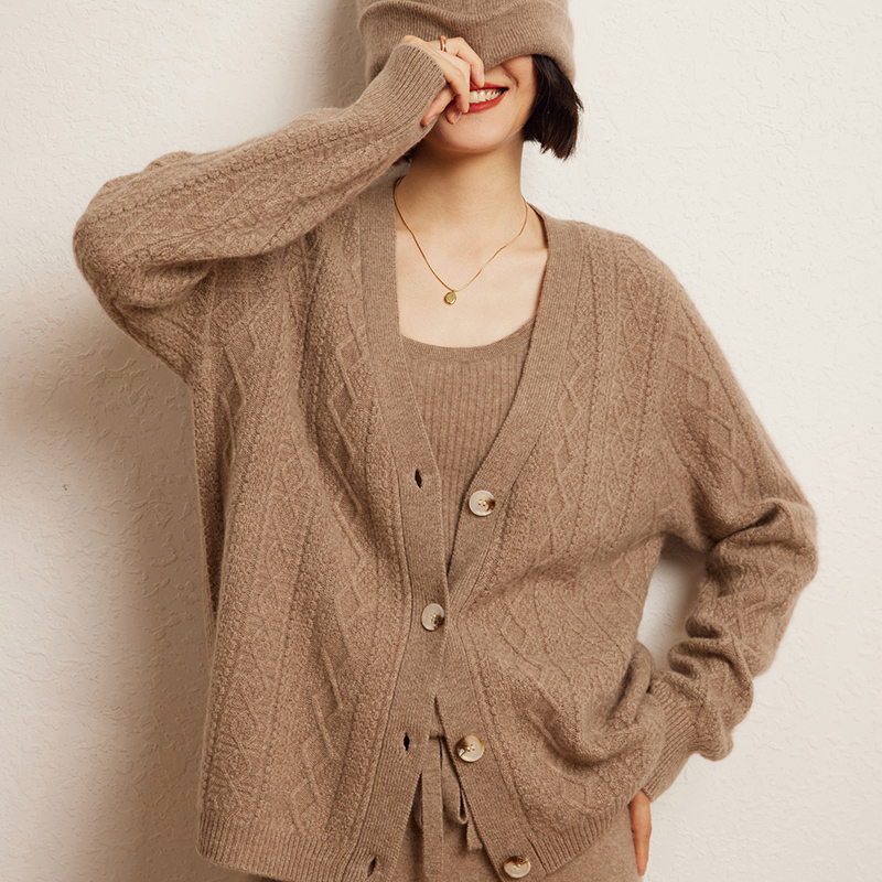 2024冬季新款加厚100%纯羊绒开衫毛衣女V领针织纯色针织外套
