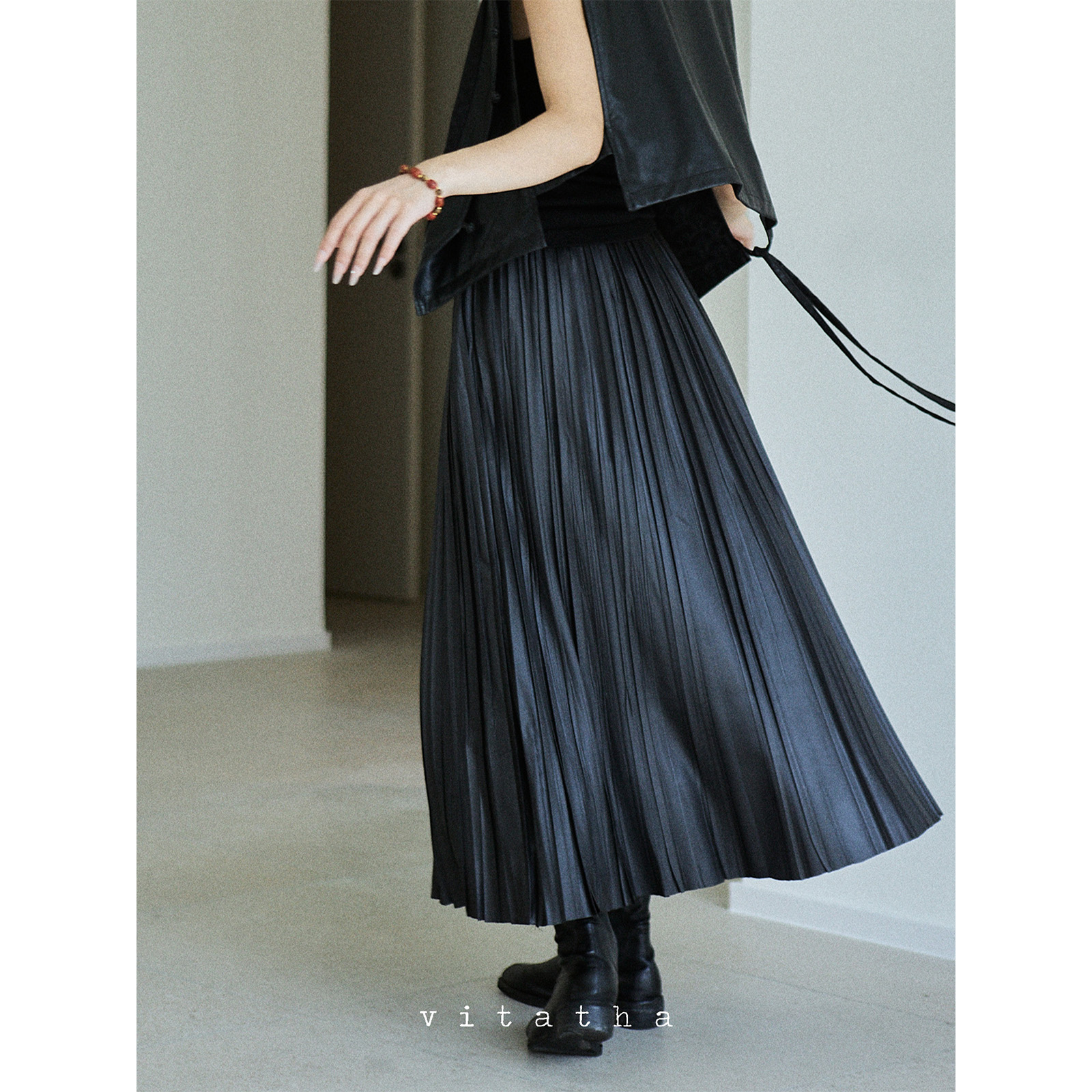 Vitatha番塔塔 「琴」肉肉友好秋冬好搭配垂感松紧腰柔光百褶裙