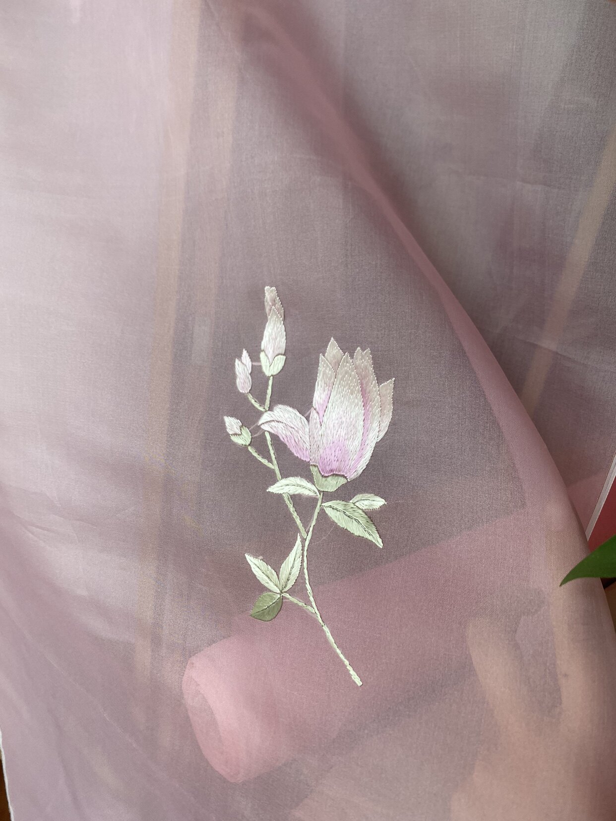 粉色玉兰真丝绡桑蚕丝苏绣衣料老绣手绣面料布料汉服来料旗袍中式