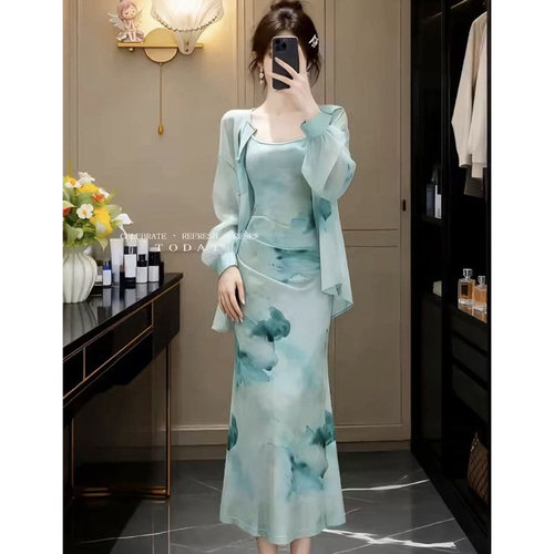 时尚印花连衣裙巨好看漂亮两件套