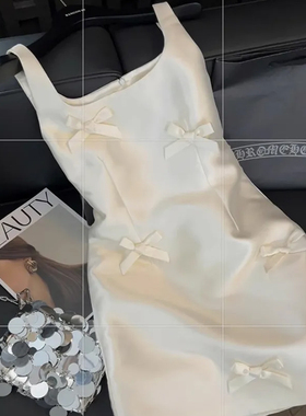 法式轻奢缎面吊带连衣裙女夏季新款蝴蝶结拼接设计时尚气质礼服裙