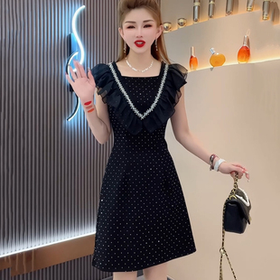 气质方领飞飞袖 新款 A字裙子 轻奢镶钻V领网纱拼接连衣裙女夏季 法式