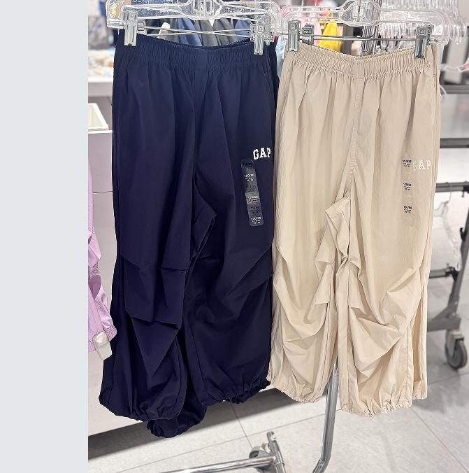 国内代购Gap男童大童吸湿速干logo松紧腰降落伞裤儿童装861599 - 实物图