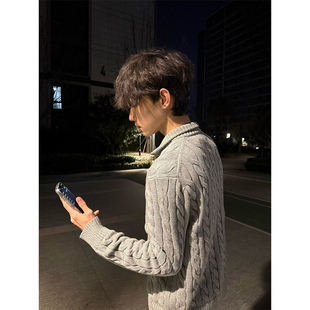 浅灰色麻花纹半拉链毛衣男秋冬季慵懒风针织衫高级感cleanfit线衫