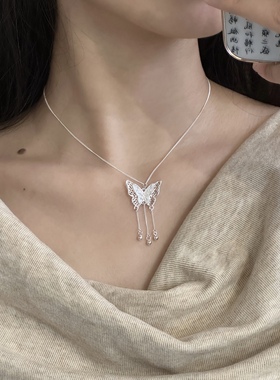 足银990镂空镶蝴蝶吊坠项链女2024新款小众轻奢锁骨链百搭配饰