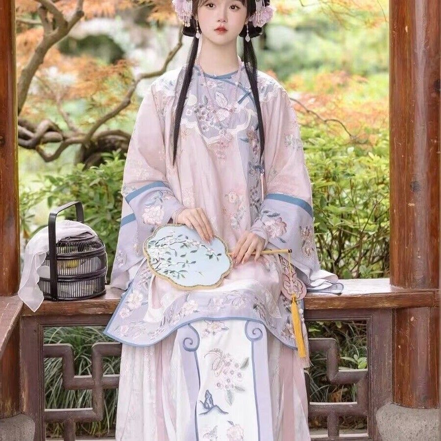 清汉女装商晋少奶奶服装清宫装潮朝格格服印花氅衣马面裙套装古装_虎窝淘