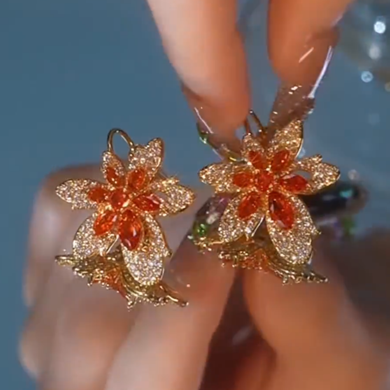 秋冬新款满钻红色枫叶耳扣轻奢小众设计感耳环时尚百搭大气耳饰潮