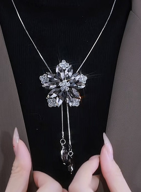 水晶花朵流苏长款毛衣链