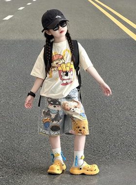 潮酷儿童夏季休闲风涂鸦洋气牛仔中裤T恤套装中大童五分裤两件套