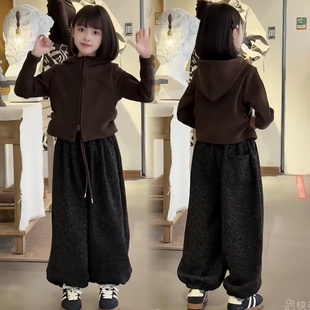 韩版女童一体绒连帽卫衣外套秋冬款洋气初中生加绒豹纹哈伦裤套装