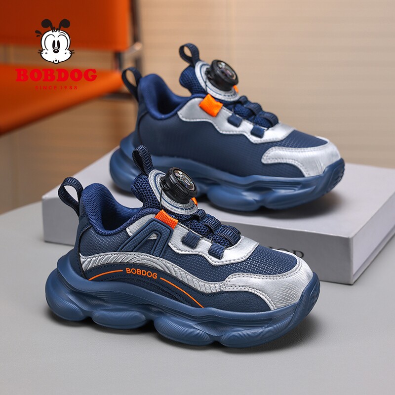巴布豆男童运动鞋2026新款秋季薄款皮面防水中大童跑步鞋男孩鞋子