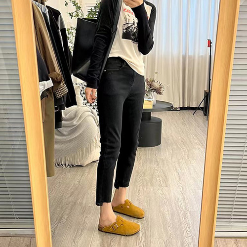 新款薄绒大码弹力小直筒牛仔裤女
