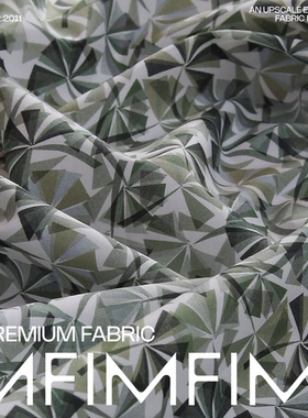 1MF棱镜花瓣 英国品牌LIBERTY FABRICS棉质府绸面料 宽1.36米