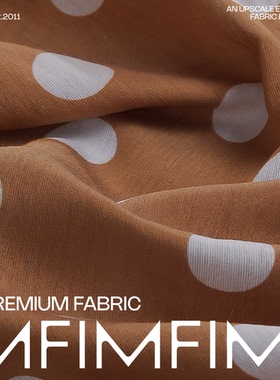 VI 棕黄色底白圈圈图案连衣裙面料 幅宽145CM 克重125G/1米