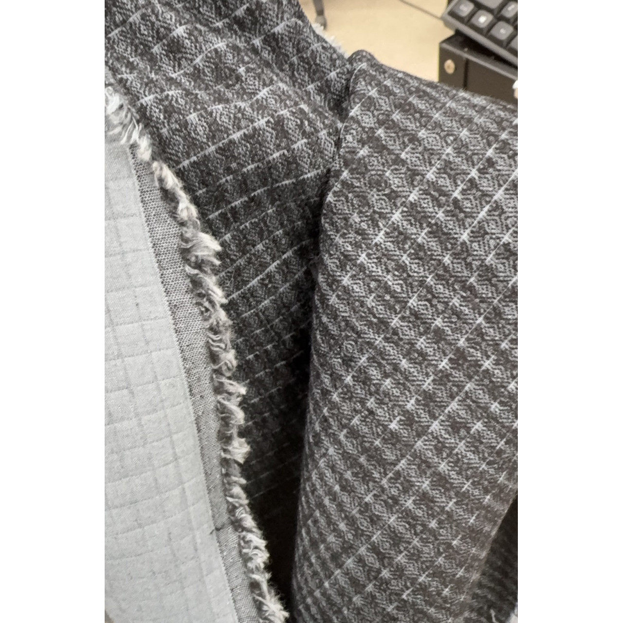 思密达羊毛交织马赛克牛仔肌理夹克西装夹克风衣布料幅宽110CM