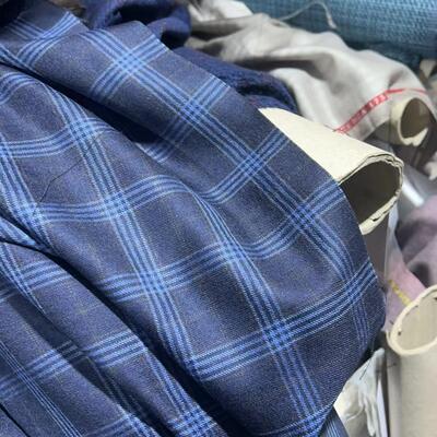 羊绒+真丝蓝色调格纹精纺面料