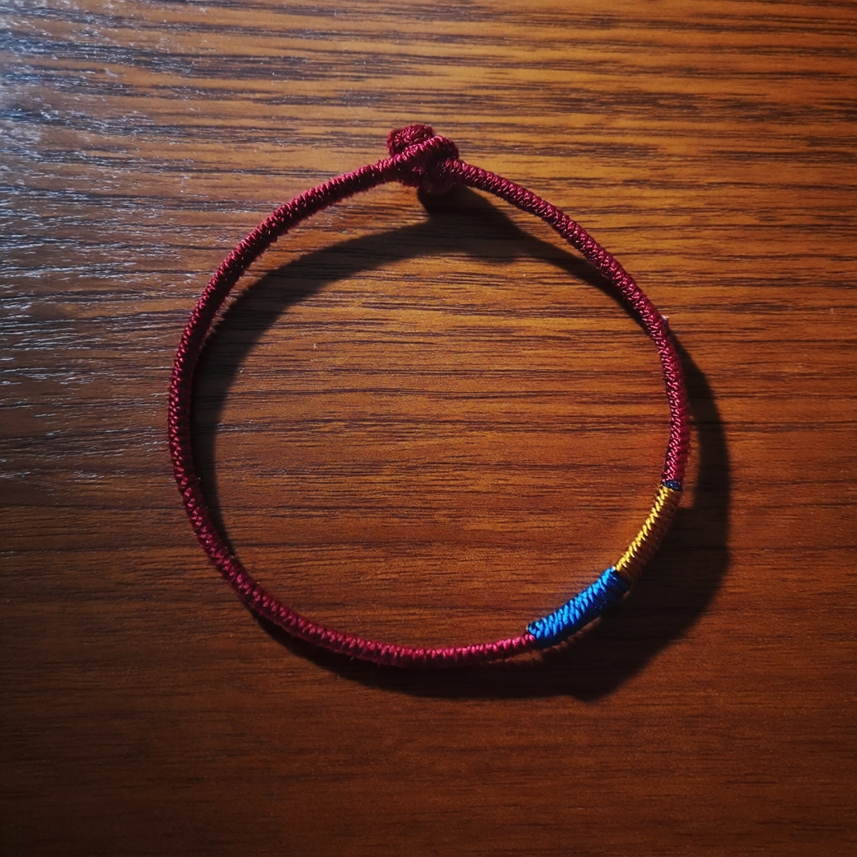 三个直径金刚结可定制颜色红绳