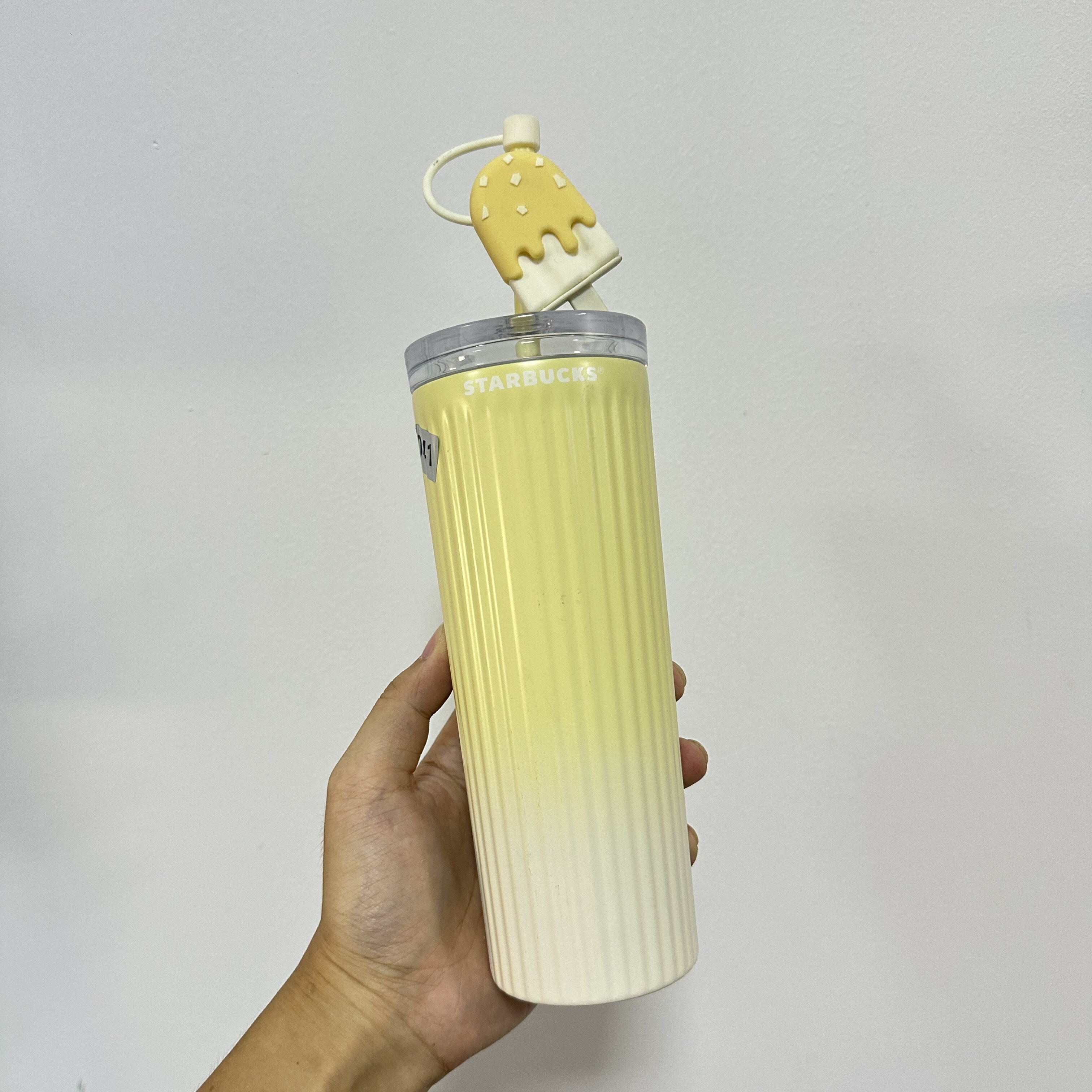 星巴克杯子#041【瑕疵特价】473ml多彩夏日系列黄色不锈钢吸管杯 - 实物图