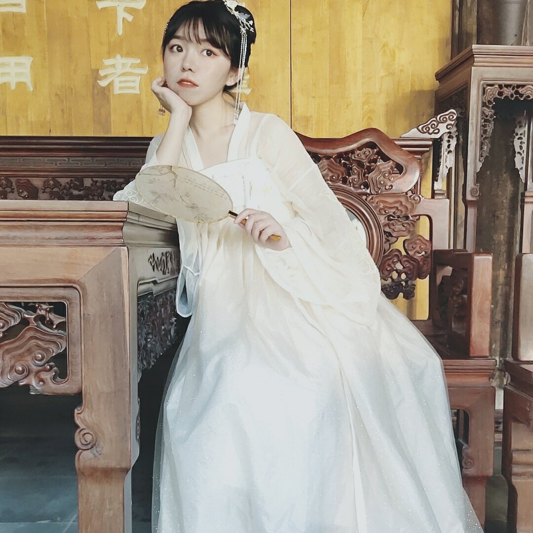 【流螢化仙  4米擺】南君閣原創漢服 齊胸襦裙 定金在類目 女裝/女士精品, 唐裝/民族服裝/舞臺服裝, 唐裝/中式服裝, 上衣中 - 來自Buy2taobao.com提供專業的淘寶代購服務