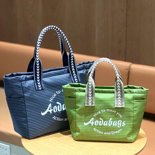 新款小众格纹简约字母大容量手提袋妈咪包上班通勤饭盒包托特购物