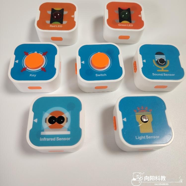 磁吸积木鲸鱼模块大颗粒配件图片
