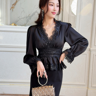 飞姐定制2026春装新款韩版镂空刺绣蕾丝V领蕾丝衫喇叭袖衬衫上衣