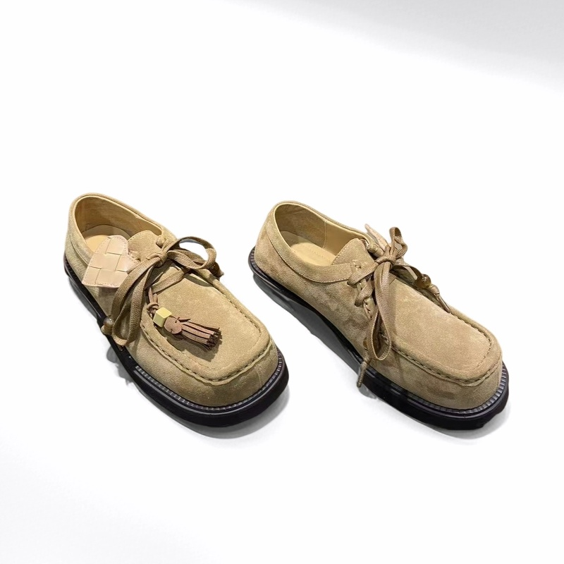 欧洲站2025秋新品欧货牛反绒厚底单鞋女深口低跟系带流苏平跟女鞋