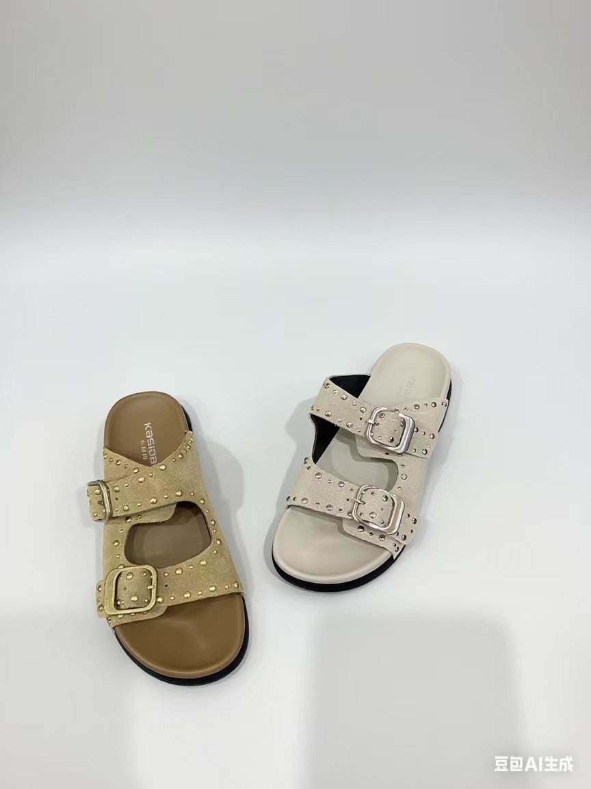 2025欧货新品牛皮铆钉勃肯拖鞋女外穿厚底休闲一字带女百搭凉拖鞋