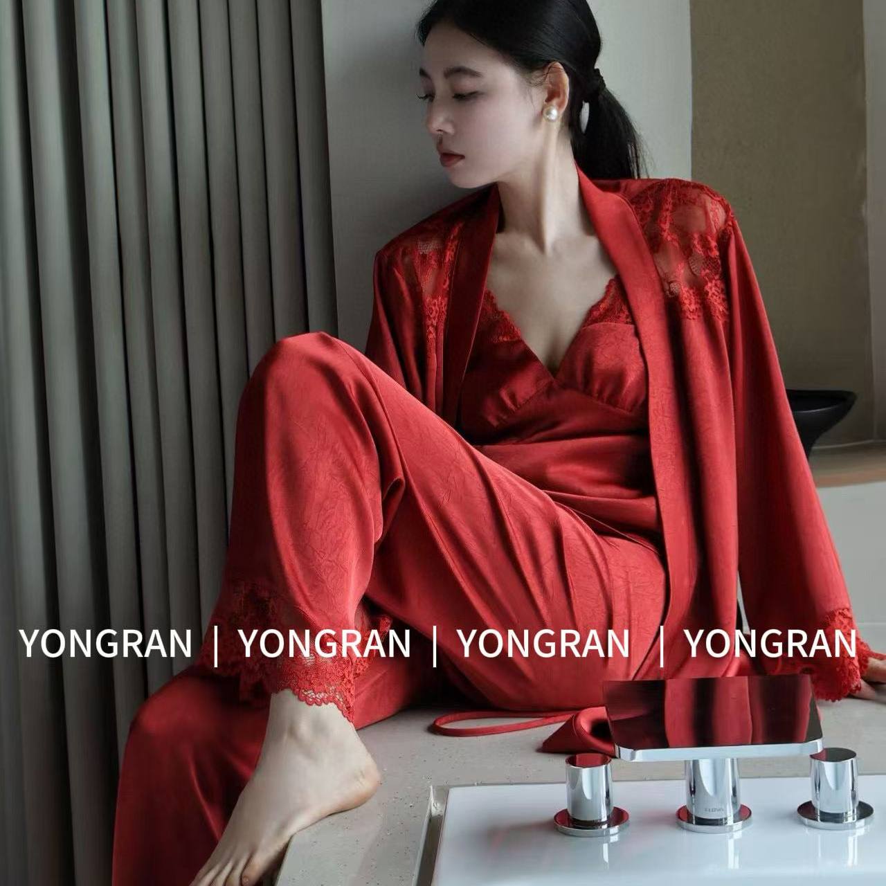 雍然新娘子三件套性感睡衣南韩丝显白吊带睡袍长裤冰丝家居服实体