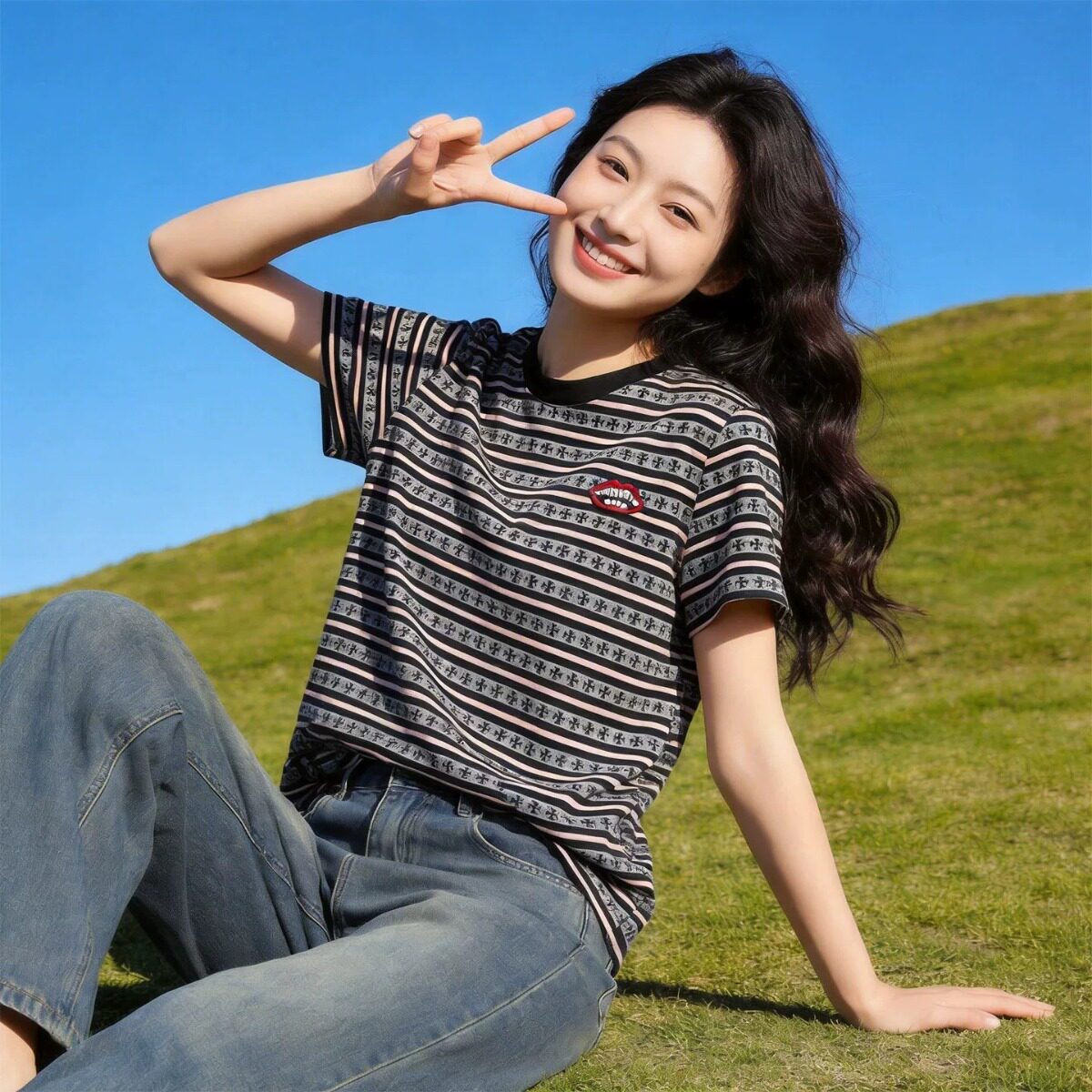 美式潮牌十字架刺绣条纹短袖T恤男女同款情侣宽松圆领轻奢上衣ins图片
