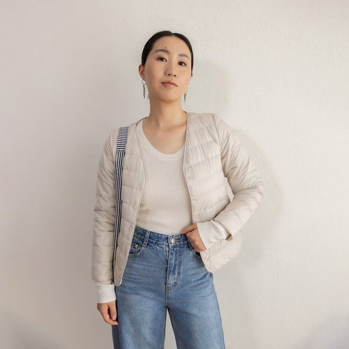 JENUNIQUE轻型薄款v领羽绒服