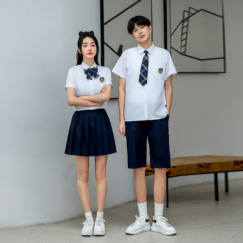 小学生六年级毕业班服白衬衣短裙