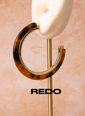 REDO玳瑁棕色圆环大耳环