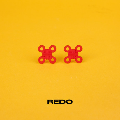 REDO本命年中国结红色小耳钉