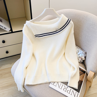 红人馆设计感毛衣女款2025新款冬季穿搭斜肩上衣宽松高级感针织衫