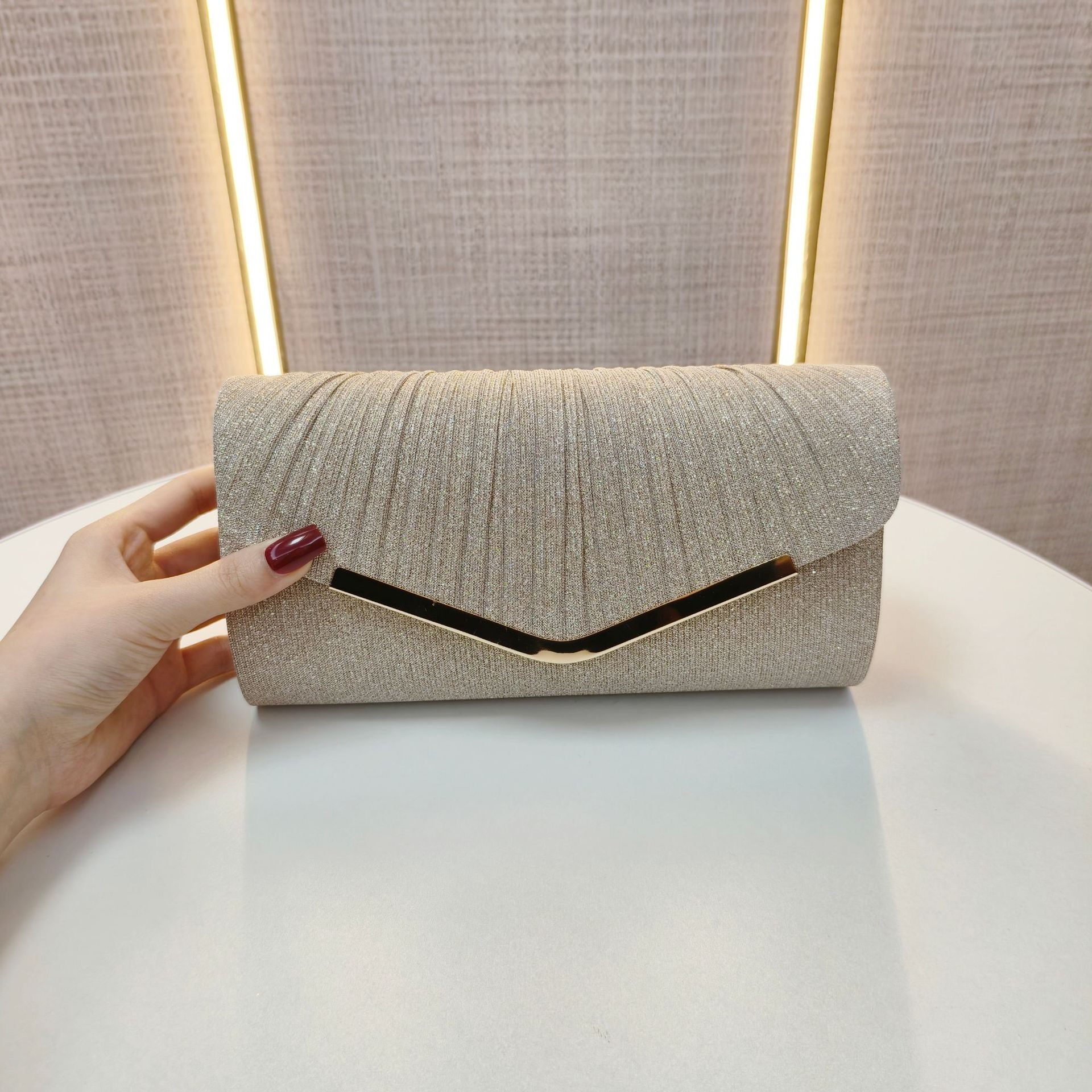 晚宴手拿包女高级感小手包信封包名媛风精致礼服手包婚礼旗袍包包