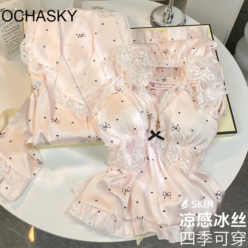 维多利亚风真丝吊带睡衣女款秋季2026新款带胸垫蕾丝四件套居家服