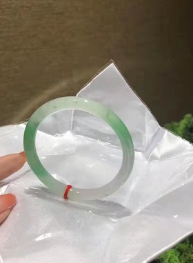 翡翠手镯玉手镯叮当镯细圆条美人镯小细条冰种飘绿晴底浅绿手环