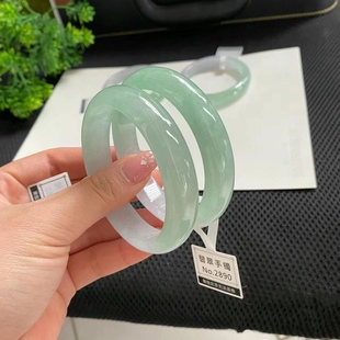 缅甸油青翡翠玉手镯冰种飘绿正圈手镯浅绿飘花贵妃镯玉镯子女旺夫