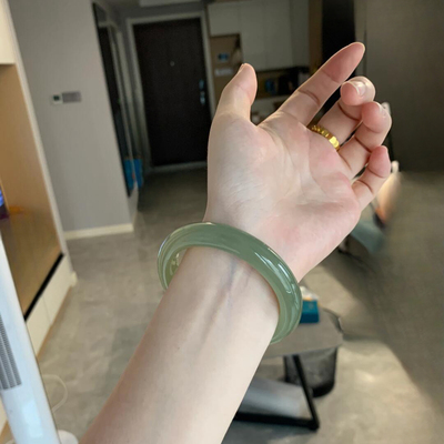 新疆和田玉湖水绿手镯女款晴水扁条阿富汗青白玉茶色天然少女玉镯