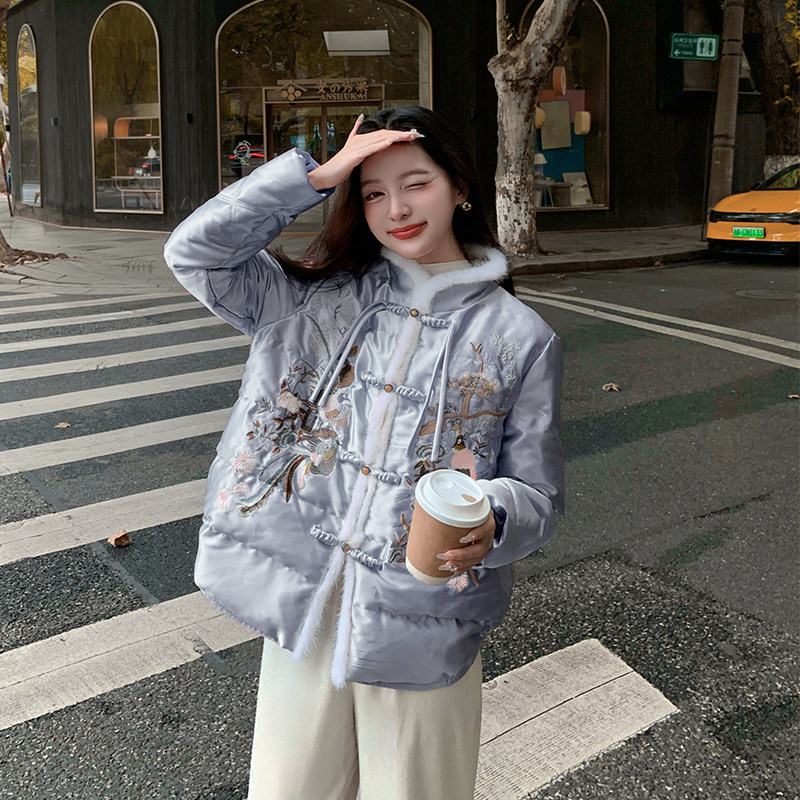 有货款2025冬季真水貂毛刺绣新中式羽绒服2C002A610P285K428,女装羽绒服,2C002