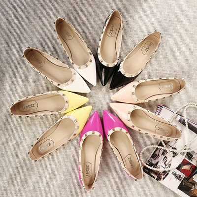 欧美平底尖头铆钉女舒适百搭单鞋