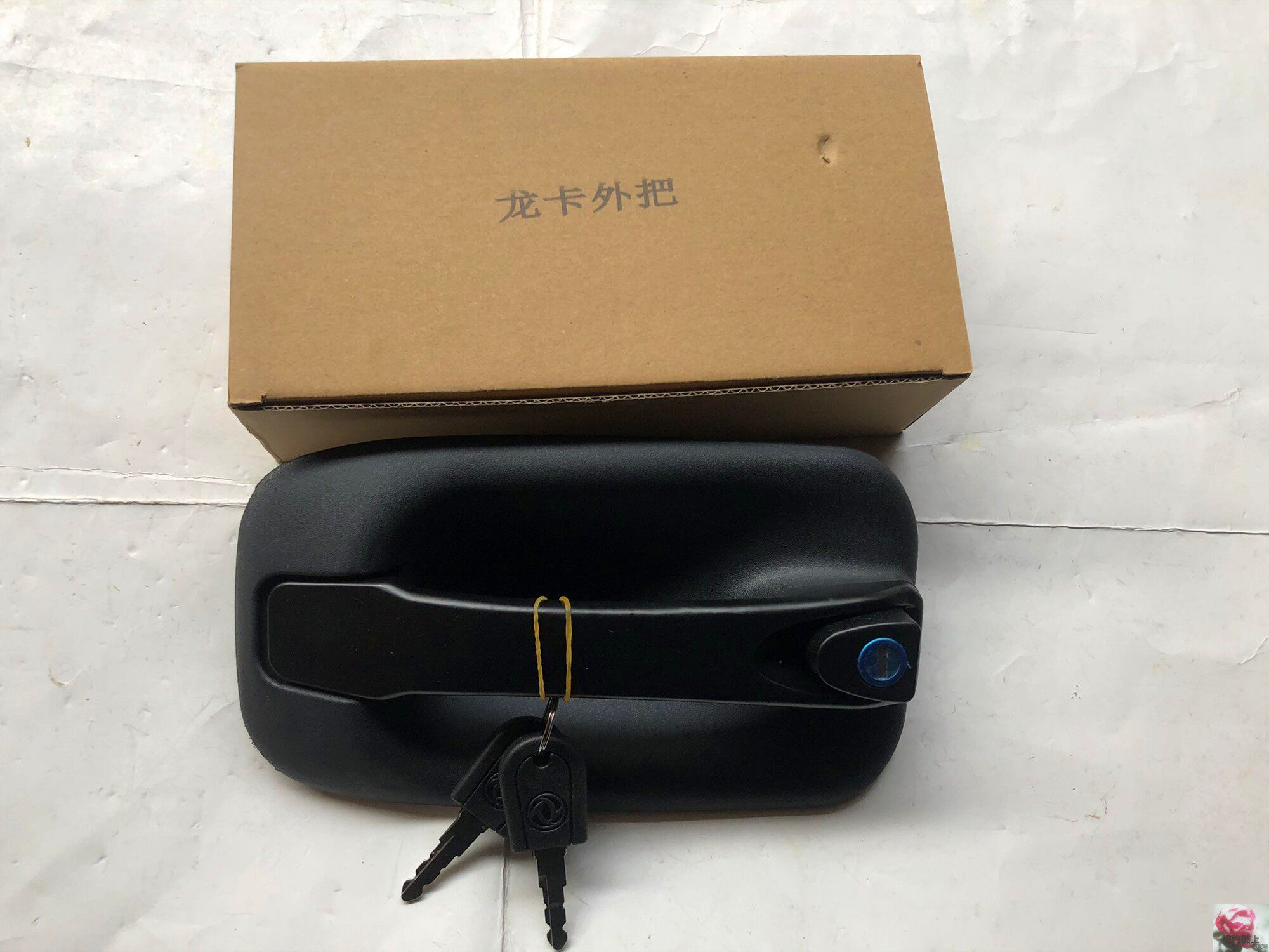 东风龙卡货车外拉手车门外把手带锁芯