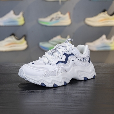 李宁防滑耐磨男子系带休闲鞋