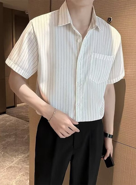 黑色条纹短袖衬衫男高级感抗皱免烫痞帅男装秋季轻熟风白色衬衣男