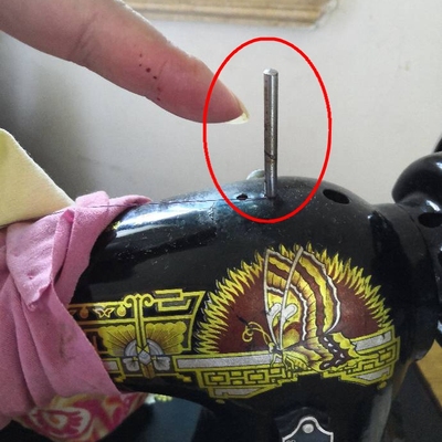 脚踩踏老式缝纫机插线棍插线钉