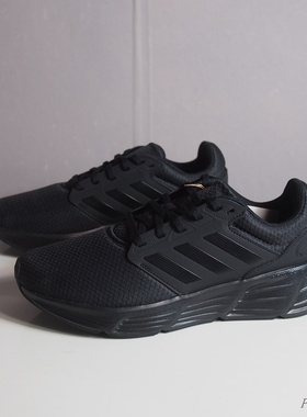 阿迪达斯Galaxy 6 男子低帮织物透气轻便减震纯黑色运动鞋 GW4138