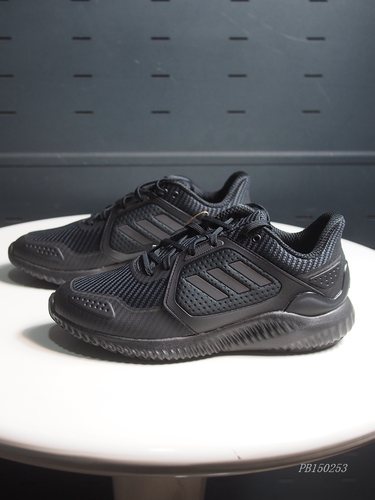 男子冬季保暖跑步鞋透气耐磨防滑