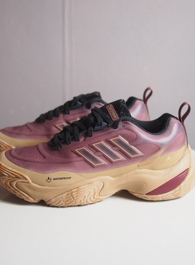 阿迪达斯CNY蛇年限定CLIMAPROOF男防风保暖透气耐磨休闲鞋 JQ2897