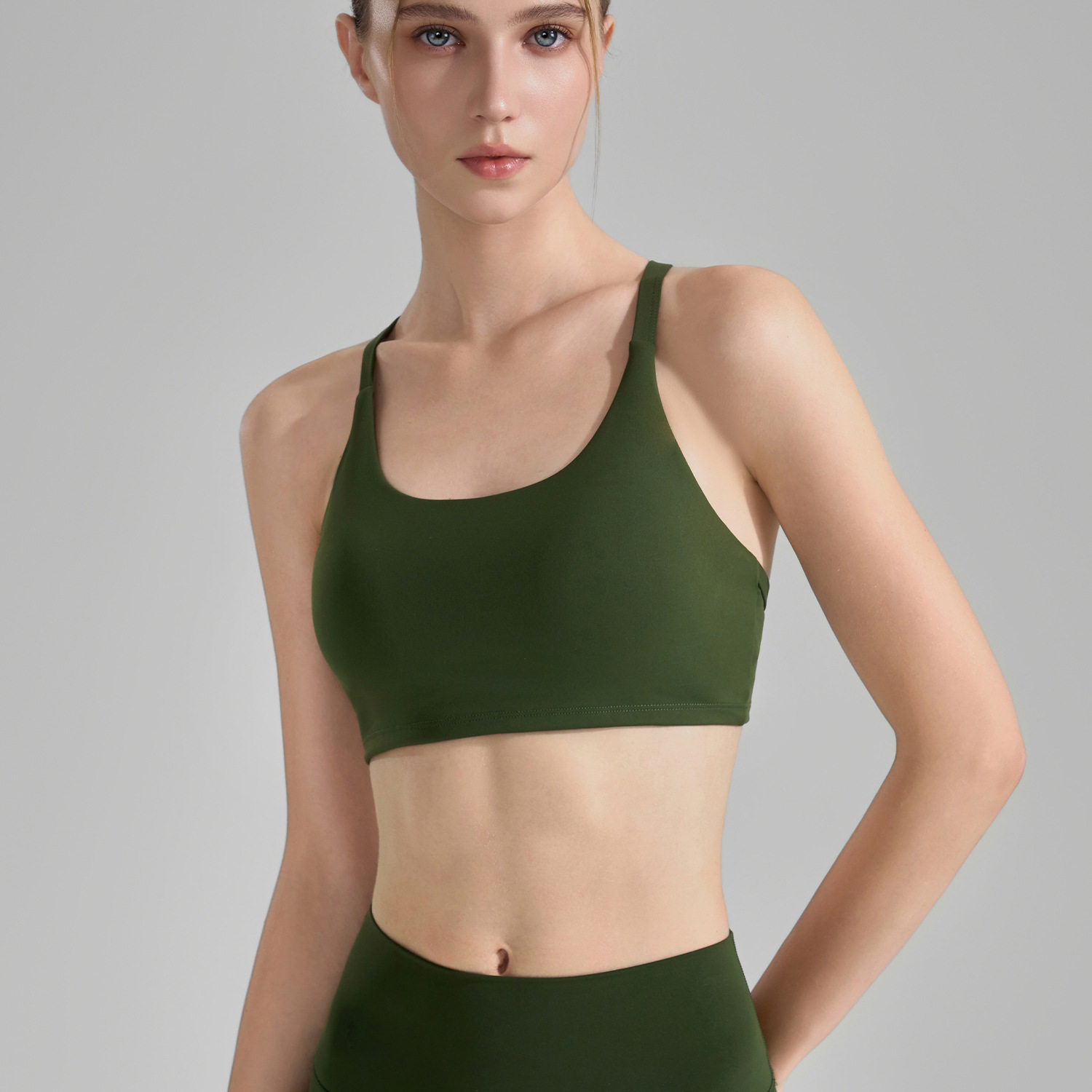 细肩带撞色运动内衣女夏季新品交叉美背短款健身文胸防震瑜伽背心